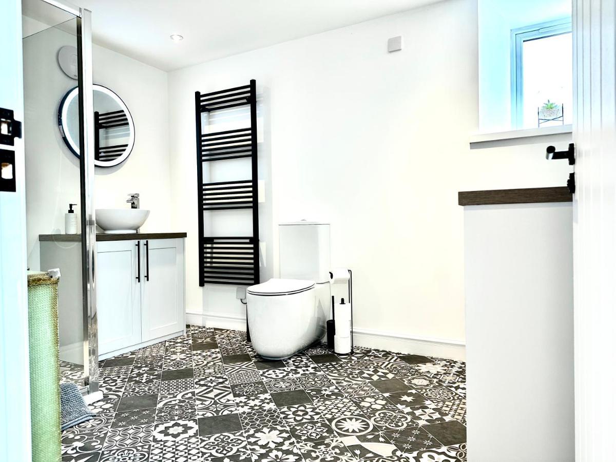 Central, Stylish - 2 Bed Property, The Stable @ Warrenfield, Free Wifi & Parking Islas Orcadas Exterior foto