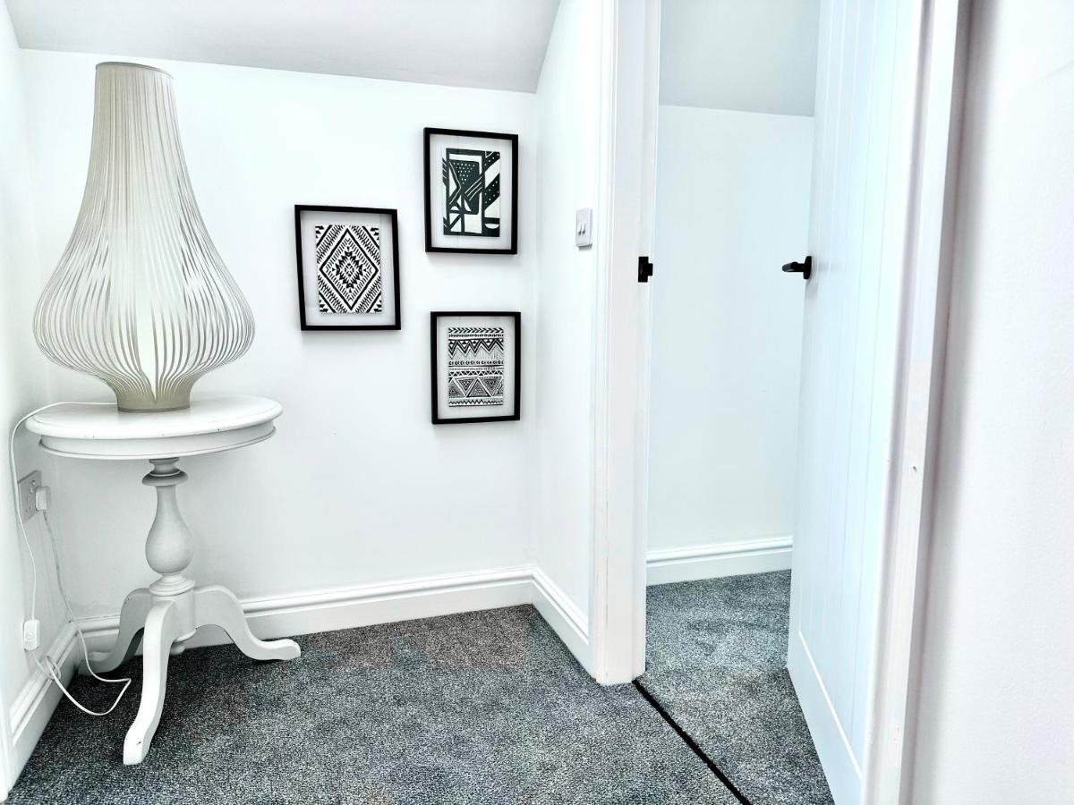 Central, Stylish - 2 Bed Property, The Stable @ Warrenfield, Free Wifi & Parking Islas Orcadas Exterior foto